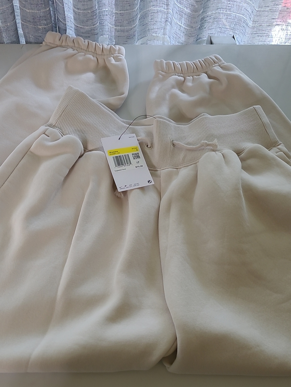 Nike Oversized High-Rise Jogger Pants - Cream